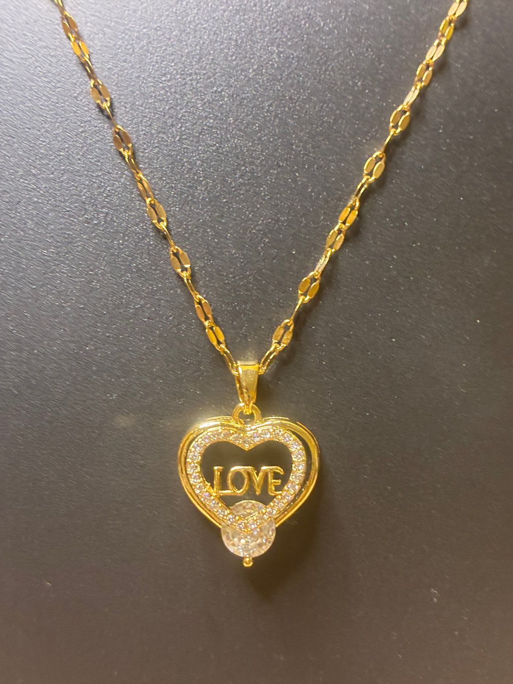 New Stock! Light Luxury Love heart Necklace!