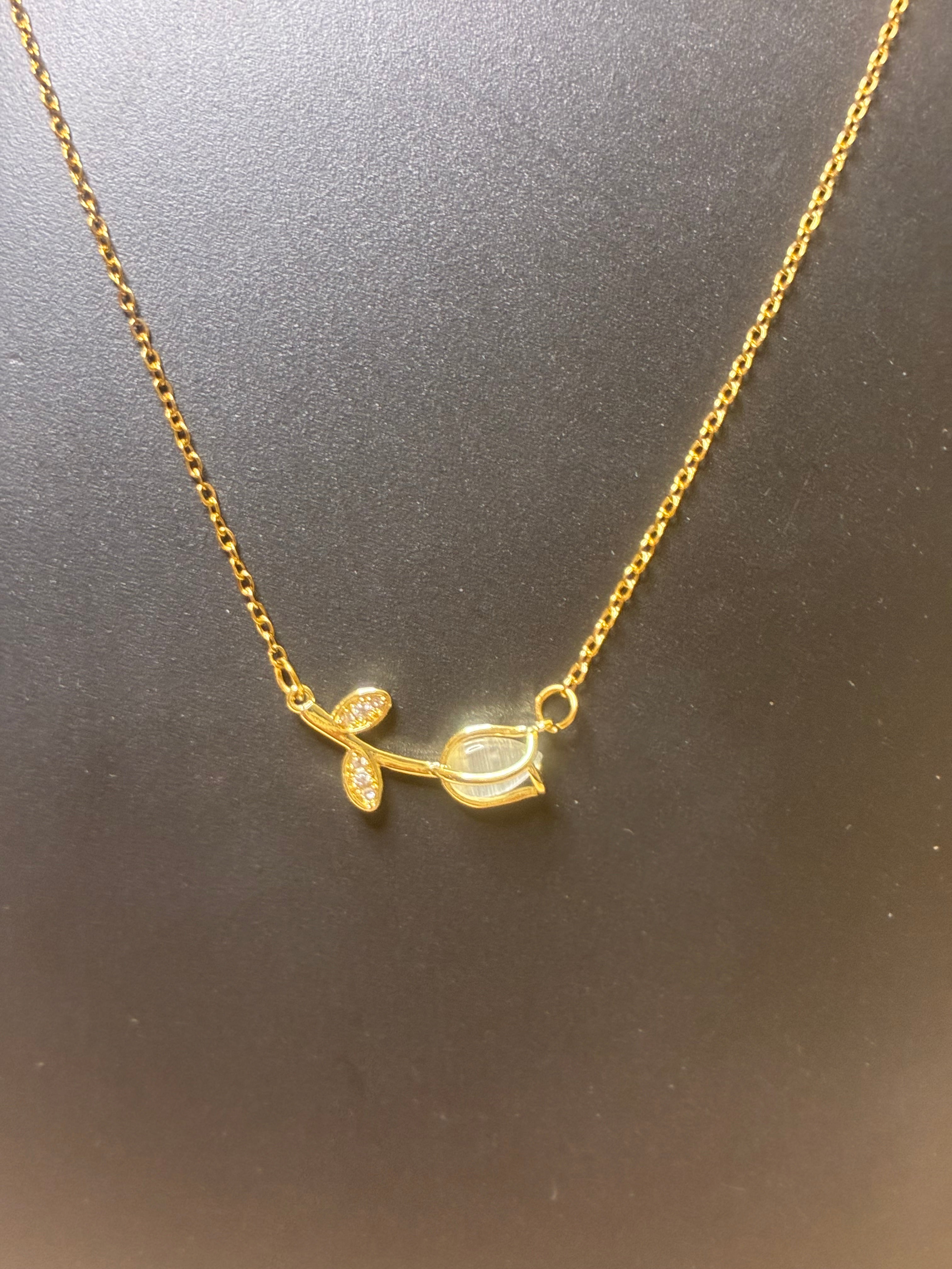 New Stock! Golden tulip Necklace