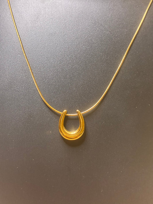New Stock|U shaped gold anti tarnish stainless steel necklace