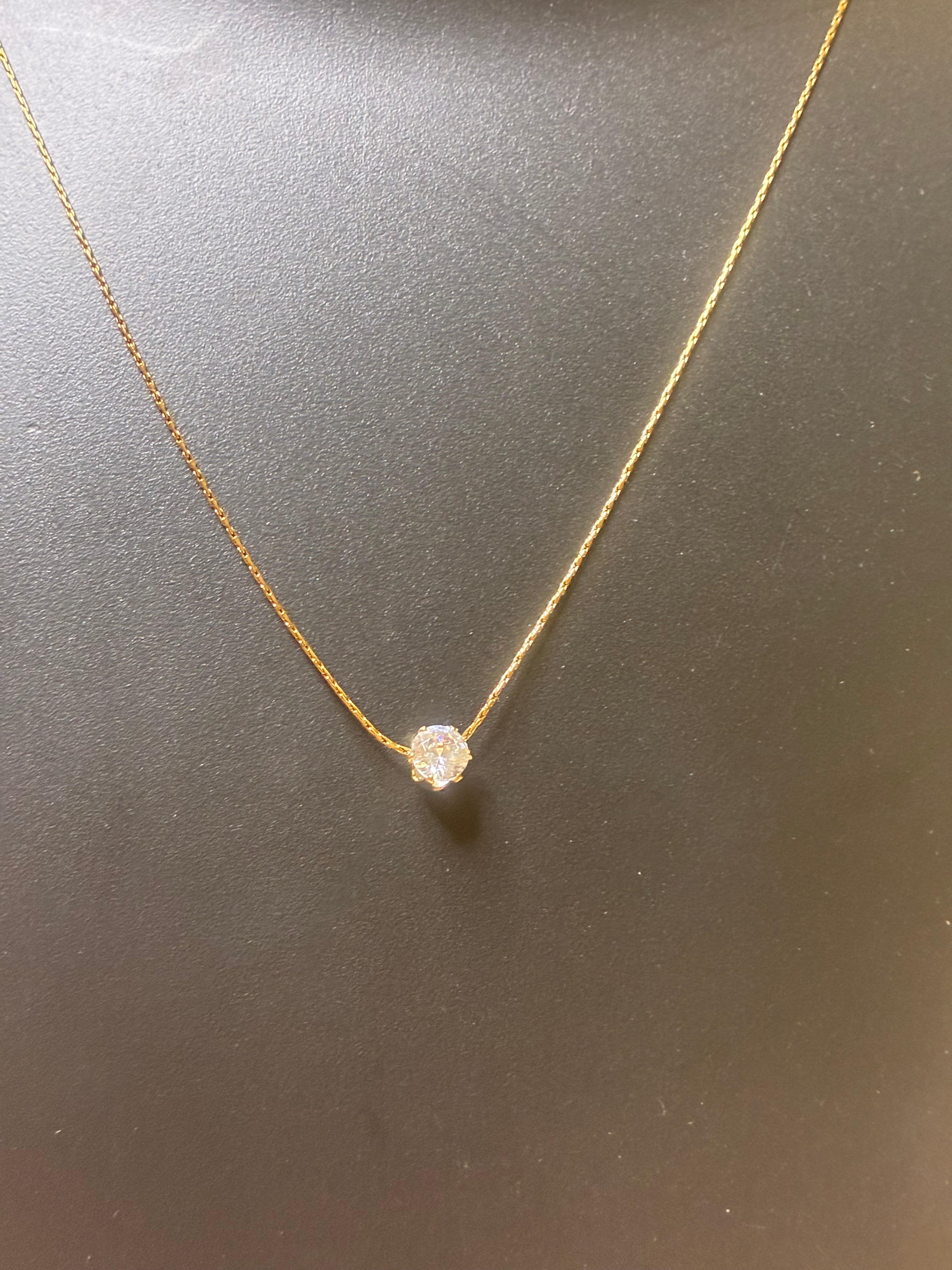 New stock! Claw single diamond gold colour necklace! Stainless steel