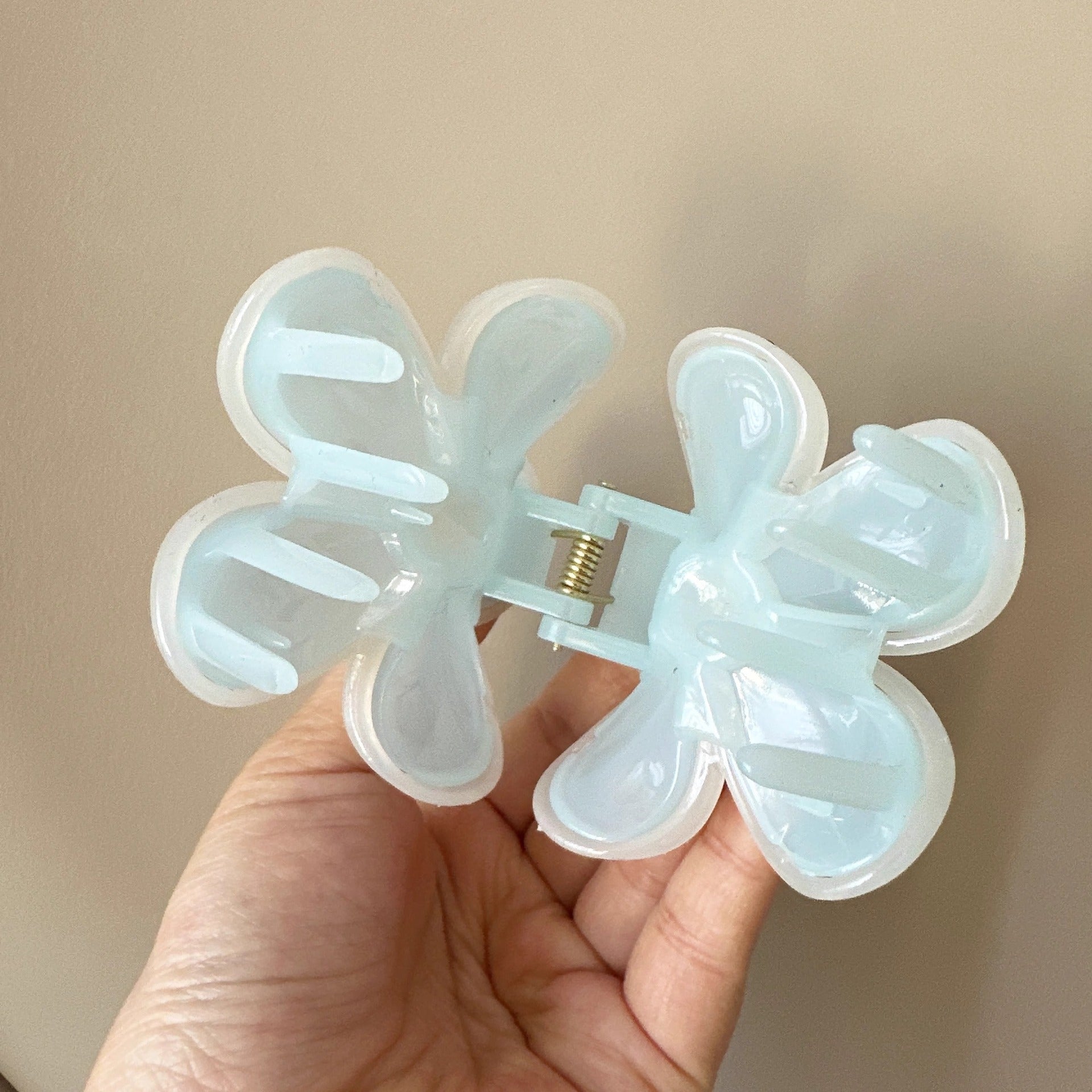 NEW STOCK!! Multi Colour FLOWER Hair Clips packet of 1