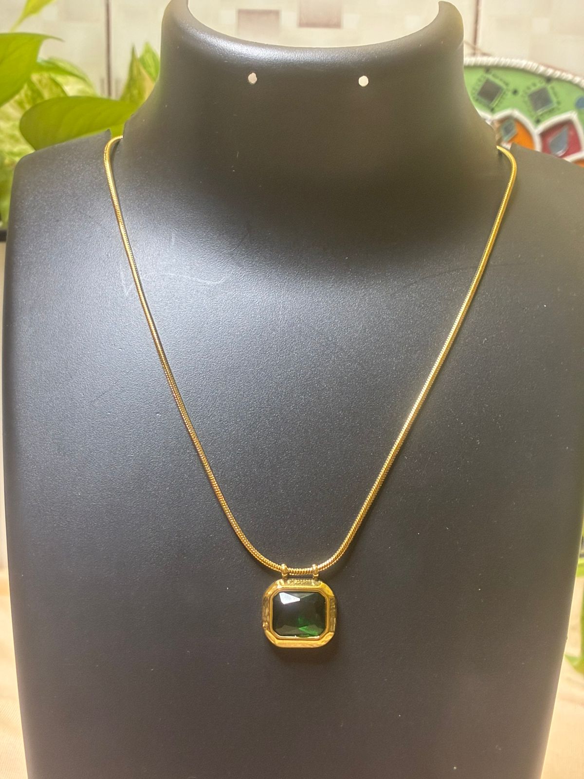 PVD Coated Real Gold Plated 18K Gold U 304 Stainless Steel Simple Style Waterproof Non Tarnish Green stone Pendant Necklace