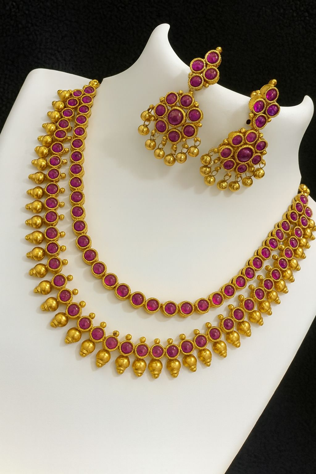 Radiant Ruby Necklace Set - Luxury in Every Detail