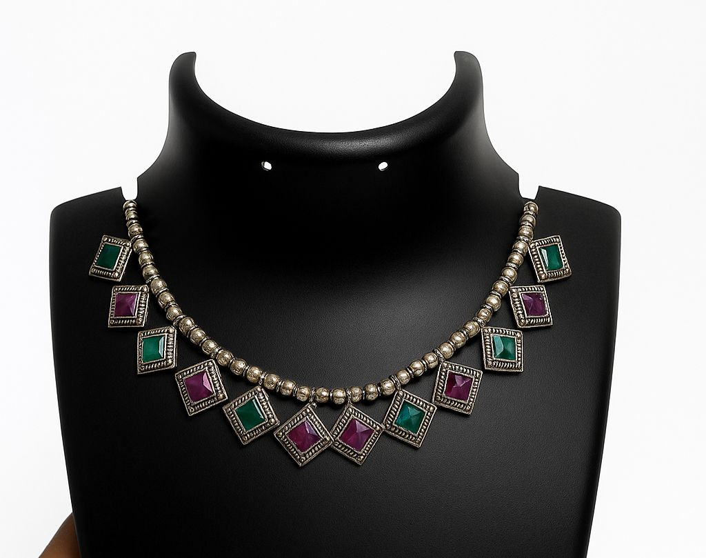 Antique Silver Dual-Tone Stone Drop Necklace|Traditional-Modern fushion