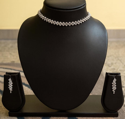 silver stone finishing chocker neckpiece with earnings