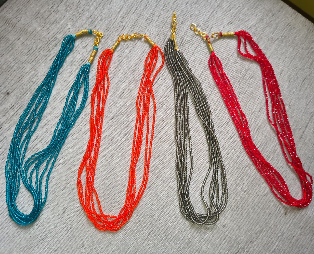New arrival simple glosy pearl chain 💫✨
