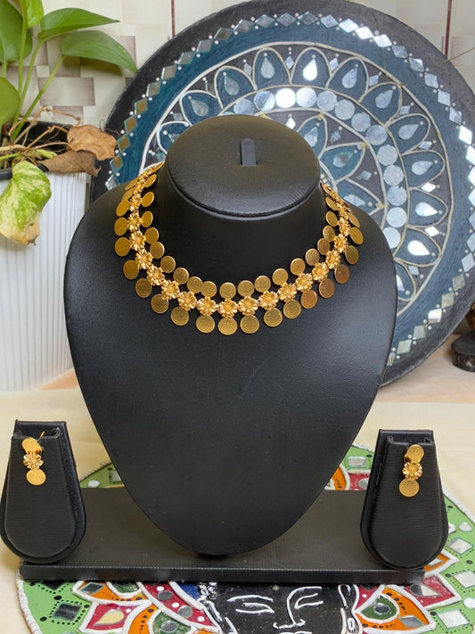 ✨💫New Arrivals|Coin Chocker and Flower combo with earrings ✨💫💫