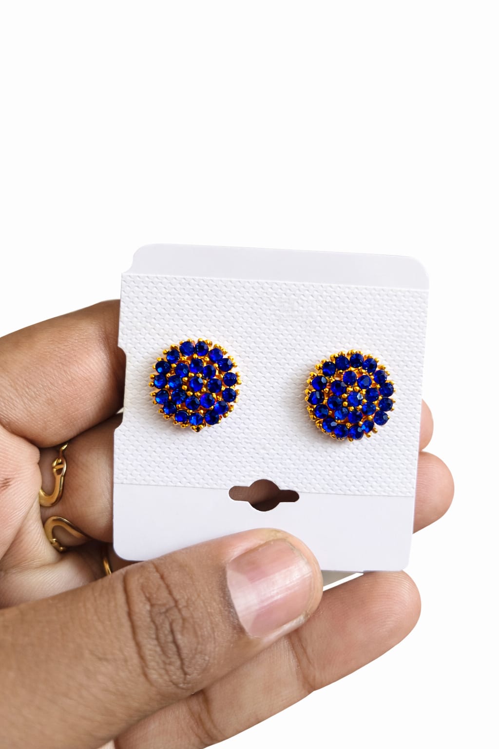Simple stone stud for women