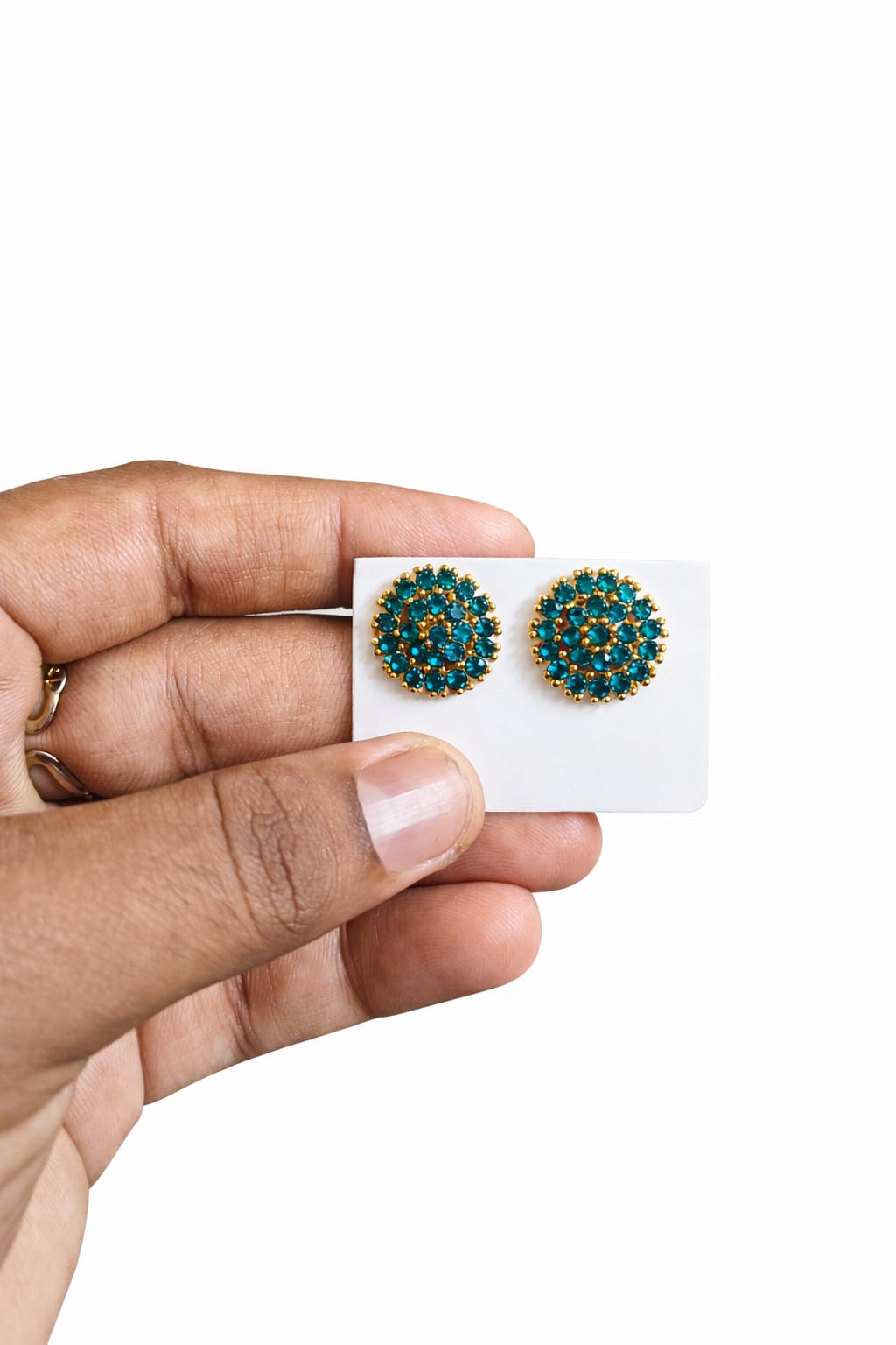 Simple stone stud for women