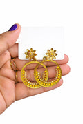 Flower stud earnings