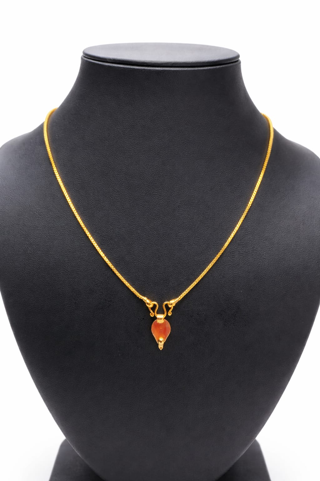 Gold covering Thaali with chain