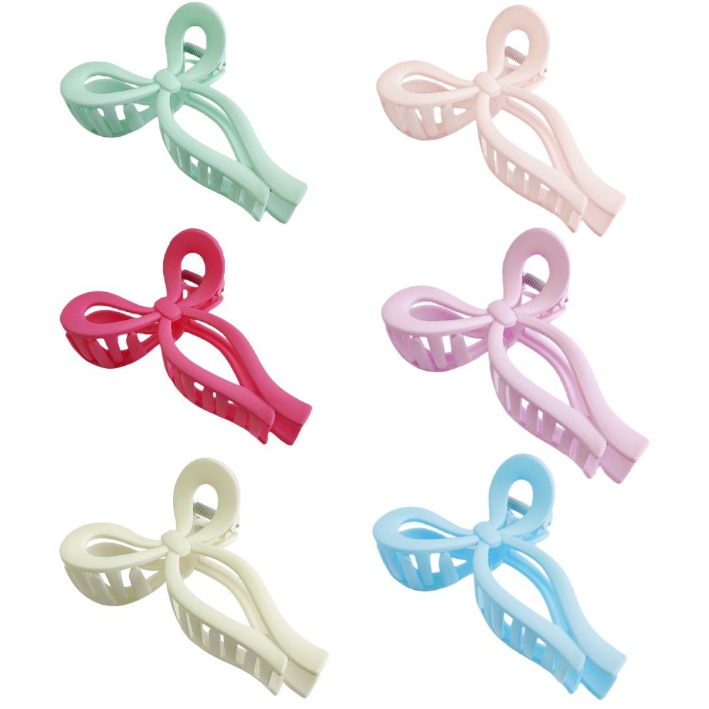 Plastic twisted hair clutches