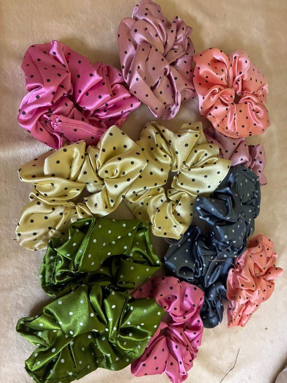 NEW STOCK|Hair crouches Multi colour with black spots