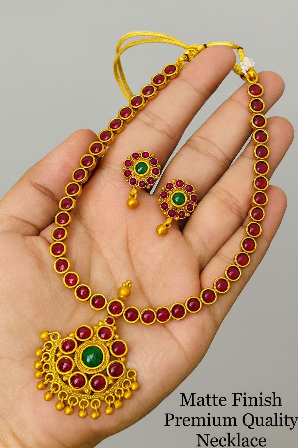 Kemp stone jewellery in simple wear |Alloy Metal