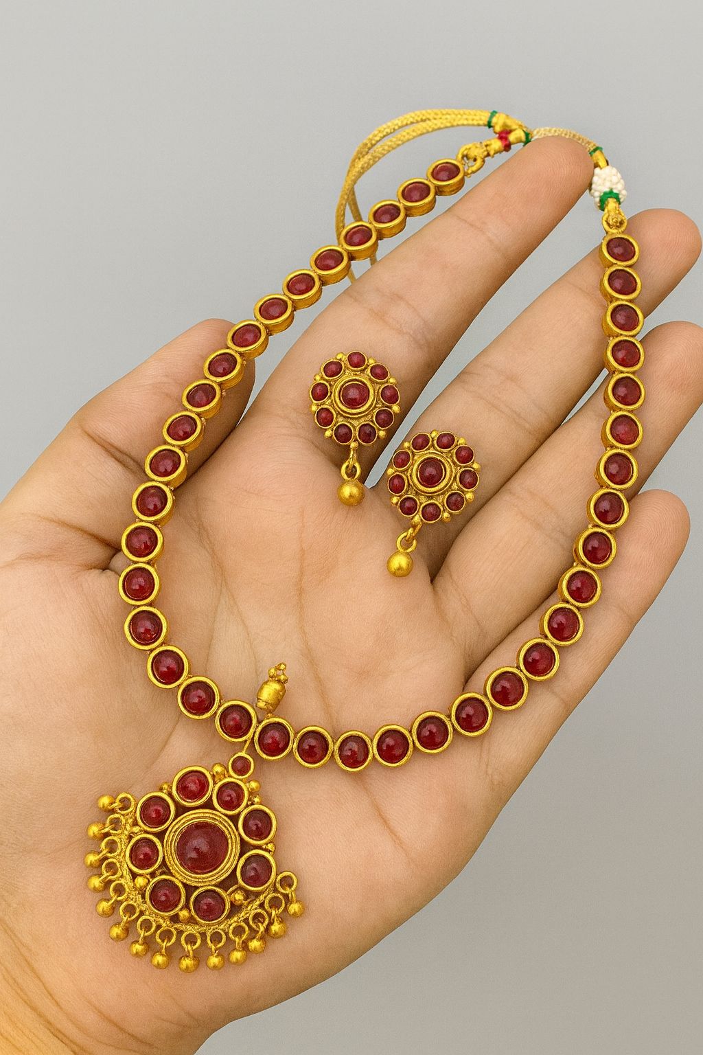 Kemp stone jewellery in simple wear |Alloy Metal