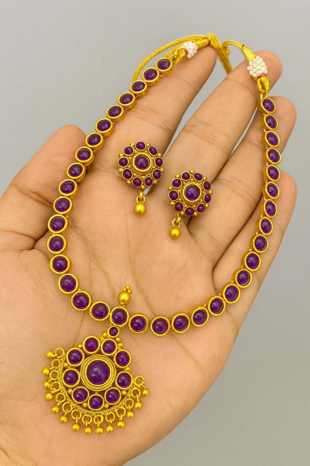 Kemp stone jewellery in simple wear |Alloy Metal