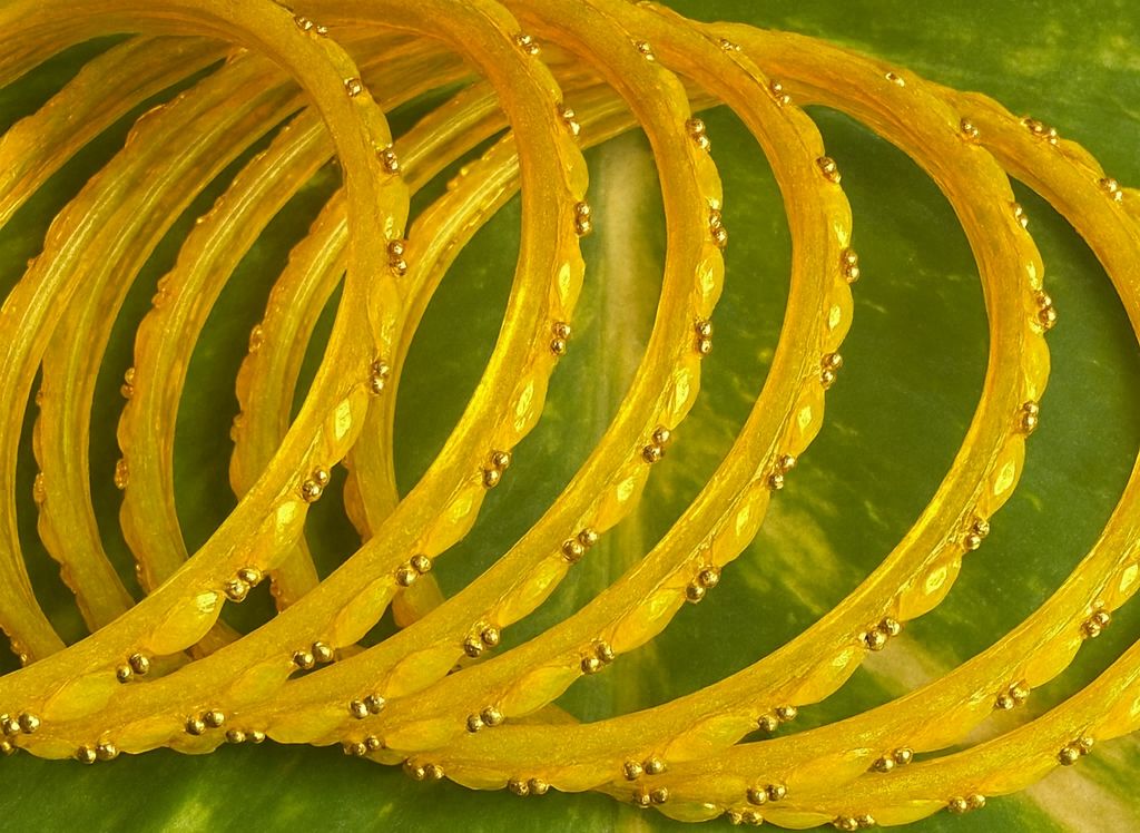 NEW ARRIVAL! RAIN DROPS KUPPIVALA/BANGLES In All shades available