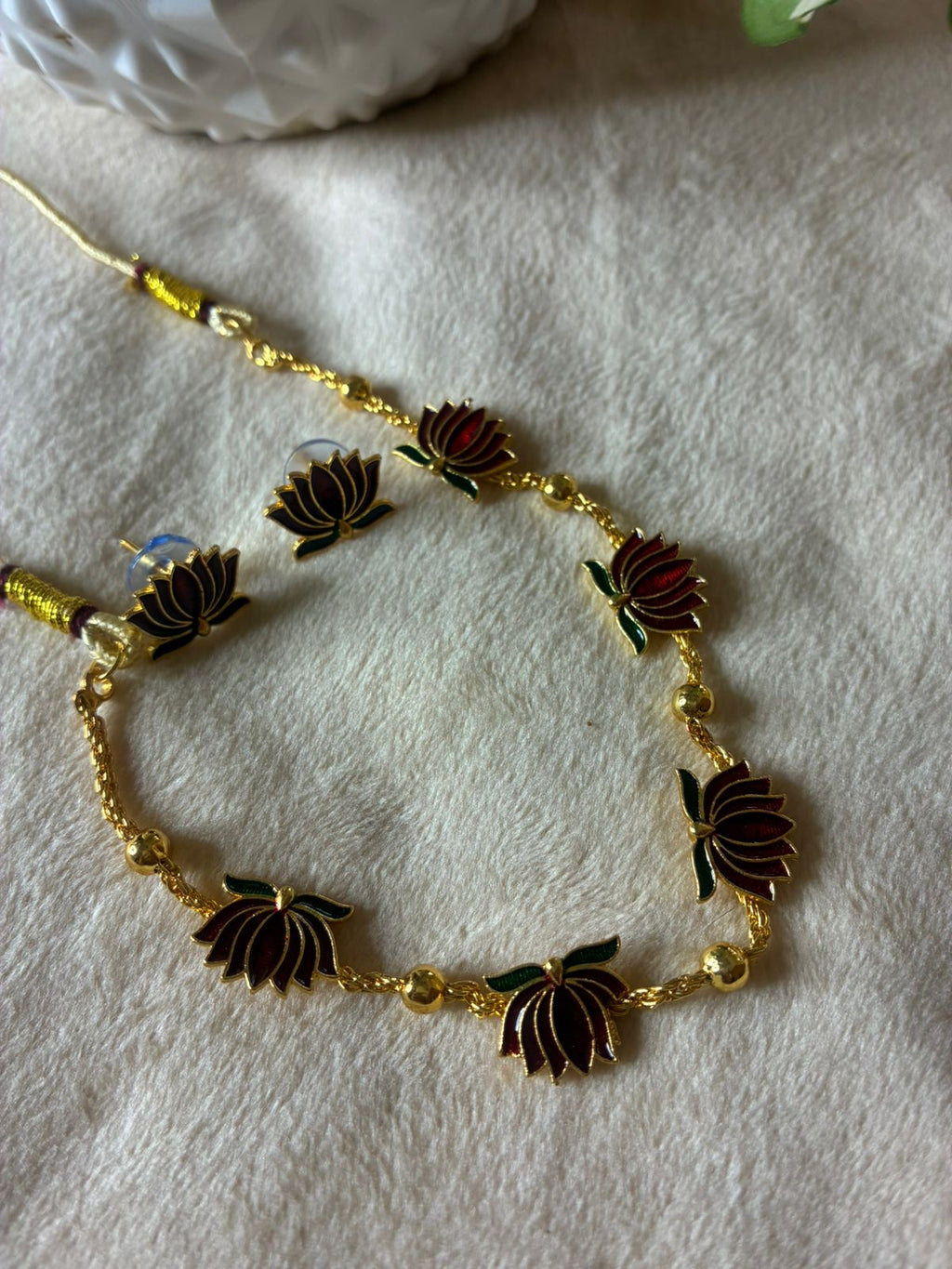 NEW STOCK Lotus motif neck piece new arrival